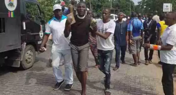 It Will All Be Over Soon!! Another Suspected Badoo Member Apprehended At Ikorodu Area Of Lagos (Photos & Video)